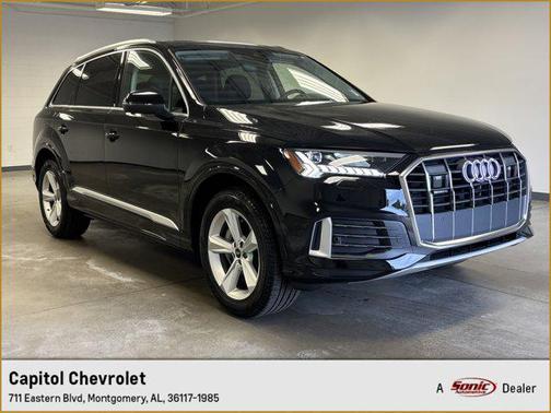 2023 Audi Q7 45 Premium Plus