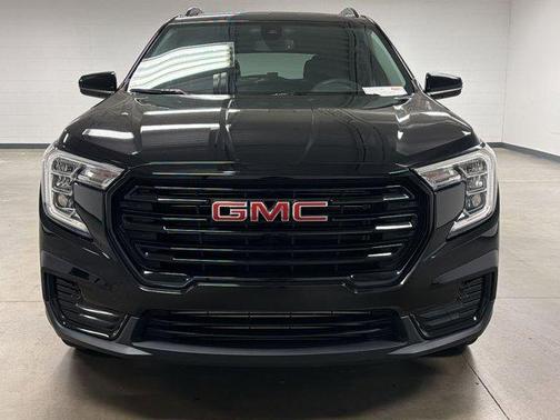 Ebony Twilight Metallic 2023 GMC Terrain SLE