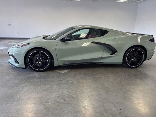 2024 Chevrolet Corvette Stingray w/2LT
