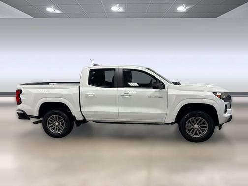 Summit White 2023 Chevrolet Colorado LT