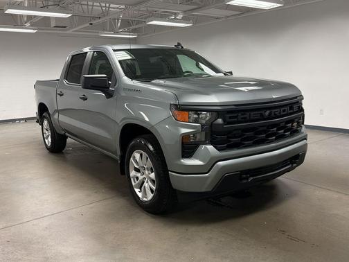 Sterling Gray Metallic 2026 Chevrolet Silverado 1500 Custom