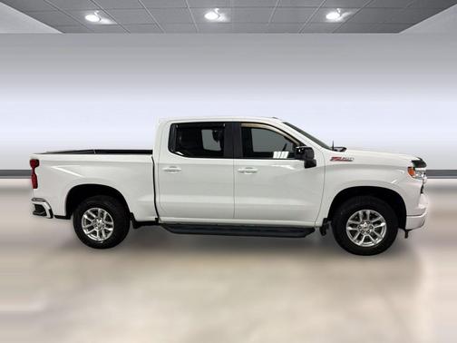 Summit White 2025 Chevrolet Silverado 1500 RST