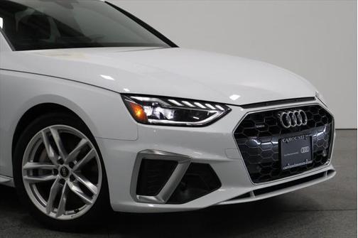 2023 Audi A4 Premium Plus 45 TFSI S line quattro S tronic