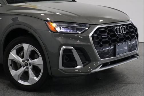 2023 Audi Q5 S line Premium Plus