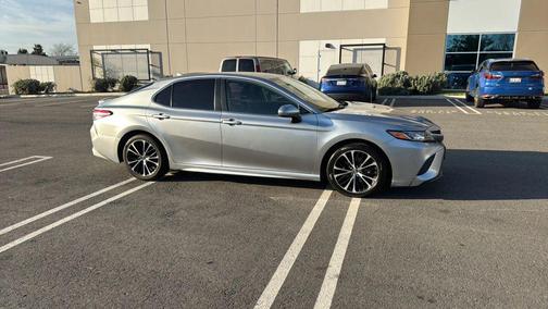 2019 Toyota Camry XLE