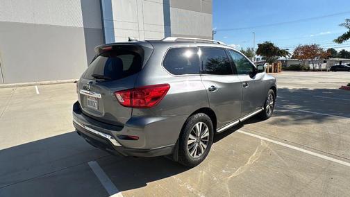2019 Nissan Pathfinder S