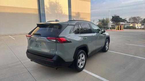 2019 Toyota RAV4 XLE