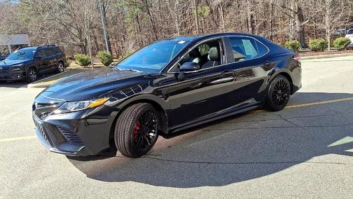 2020 Toyota Camry SE