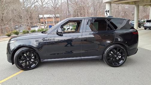 2023 Land Rover Range Rover Sport SE