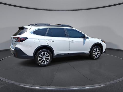Crystal White Pearl 2022 Subaru Outback Premium