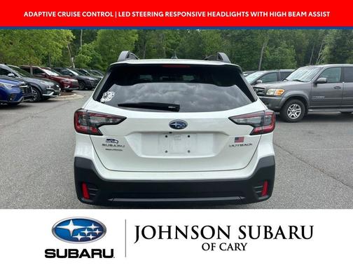 Crystal White Pearl 2022 Subaru Outback Premium