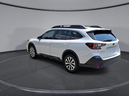 Crystal White Pearl 2022 Subaru Outback Premium