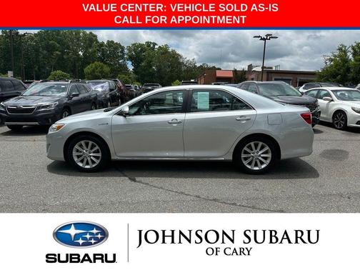 Classic Silver Metallic 2014 Toyota Camry Hybrid XLE
