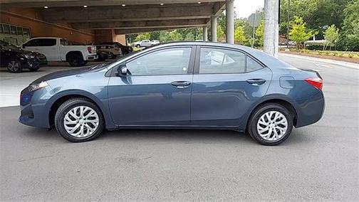 Photo 5 of 29 of 2019 Toyota Corolla L