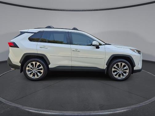 Blizzard Pearl 2020 Toyota RAV4 Limited