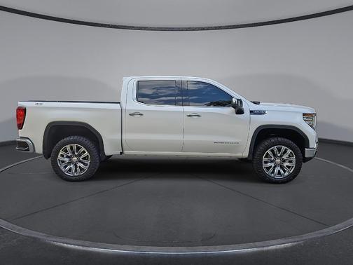 White Frost Tri-Coat 2023 GMC Sierra 1500 SLT