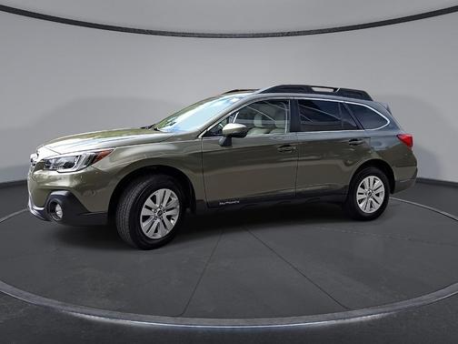 Wilderness Green Metallic 2018 Subaru Outback 2.5i Premium