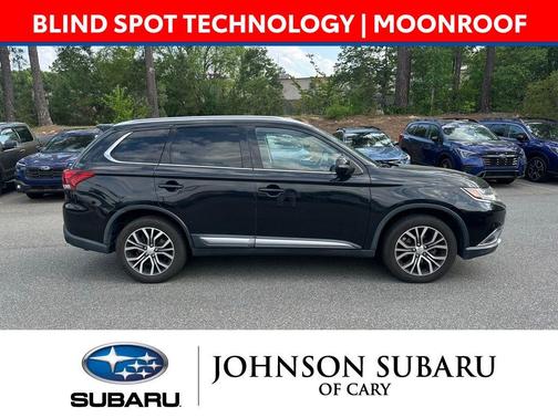 Labrador Black Metallic 2018 Mitsubishi Outlander SEL