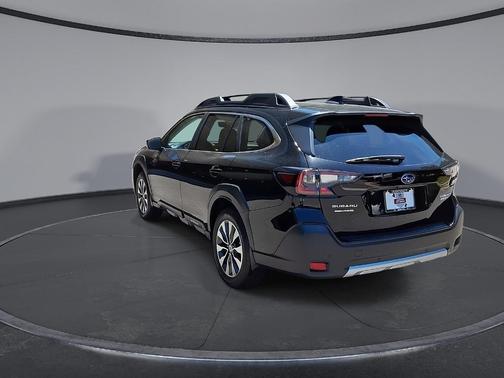 Crystal Black Silica 2025 Subaru Outback Limited