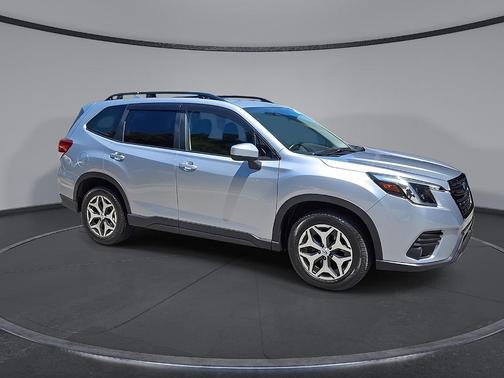 Ice Silver Metallic 2022 Subaru Forester Premium