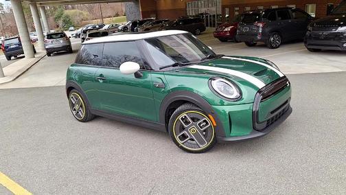 2023 MINI SE Hardtop ICONIC