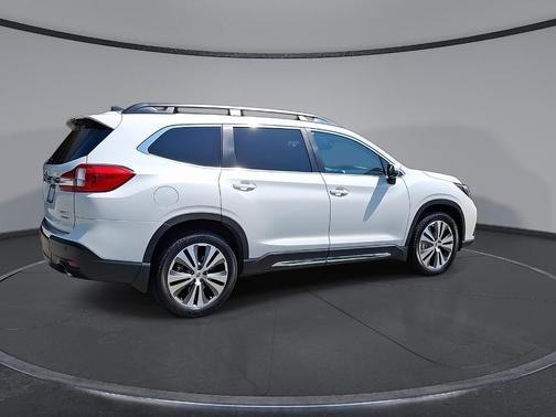 Crystal White Pearl 2021 Subaru Ascent Limited 7-Passenger