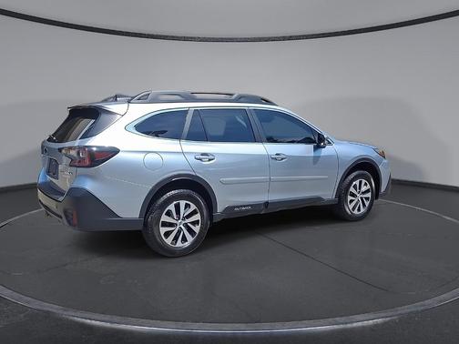 Ice Silver Metallic 2021 Subaru Outback Premium