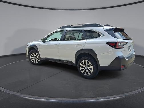 Crystal White Pearl 2025 Subaru Outback Premium