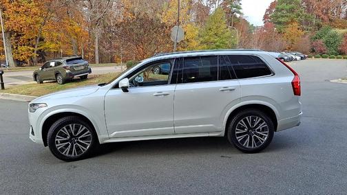2020 Volvo XC90 T5 Momentum 7 Passenger