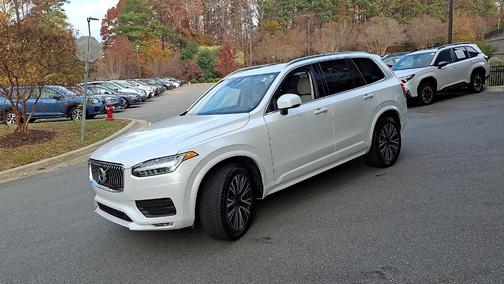 2020 Volvo XC90 T5 Momentum 7 Passenger