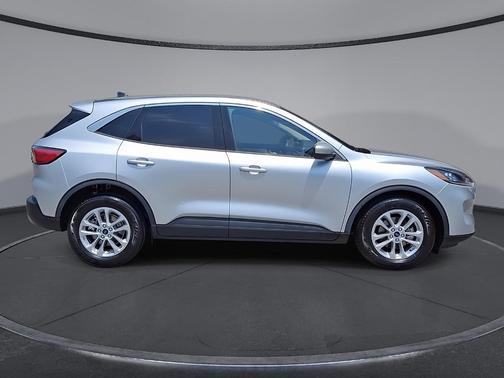 Ingot Silver 2020 Ford Escape SE