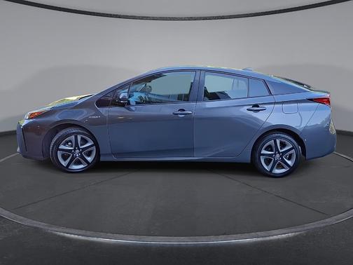 2019 Toyota Prius XLE