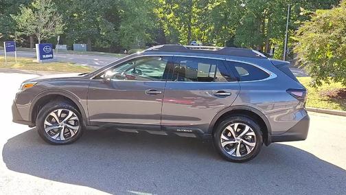 2022 Subaru Outback Touring XT