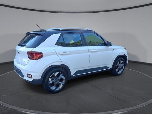 Lunar White 2023 Hyundai VENUE Limited