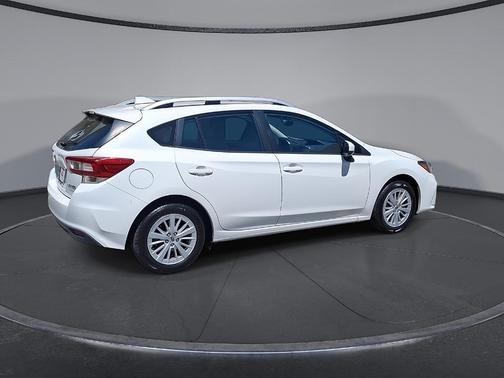 Crystal White Silica 2018 Subaru Impreza 2.0i Premium
