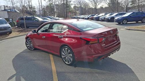 2025 Nissan Altima SL