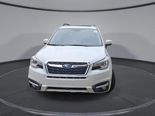 Crystal White Pearl 2017 Subaru Forester 2.5i Limited