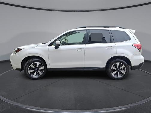 Crystal White Pearl 2017 Subaru Forester 2.5i Limited