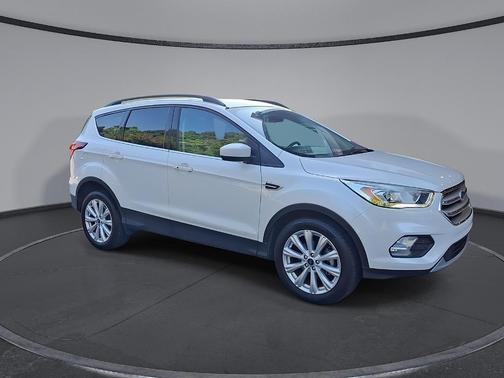 White Platinum Clearcoat Metallic 2019 Ford Escape SEL