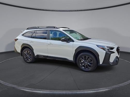 Crystal White Pearl 2025 Subaru Outback Onyx Edition XT