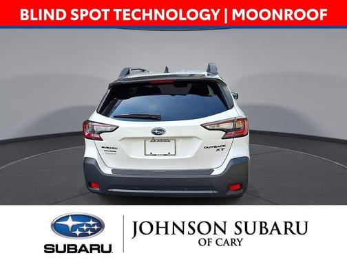 Crystal White Pearl 2025 Subaru Outback Onyx Edition XT