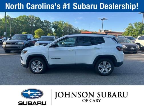 Bright White Clearcoat 2022 Jeep Compass Latitude