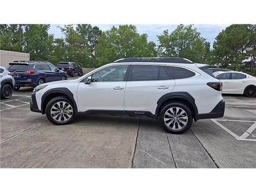 2025 Subaru Outback Touring XT