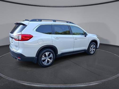 Crystal White Pearl 2025 Subaru Ascent Premium