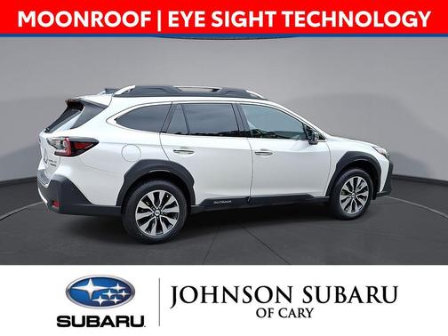 Crystal White Pearl 2023 Subaru Outback Touring
