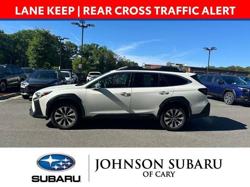 Crystal White Pearl 2023 Subaru Outback Touring
