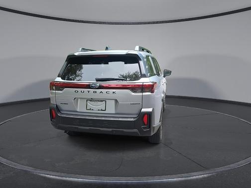 Ice Silver Metallic 2026 Subaru Outback Premium