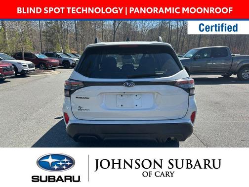 Crystal White Pearl 2025 Subaru Forester Premium