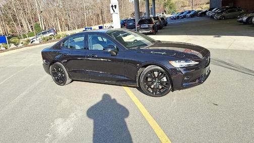 2024 Volvo S60 B5 Plus Black Edition