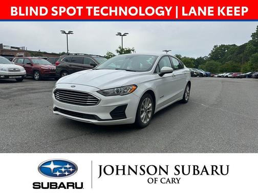 White Platinum Clearcoat Metallic 2019 Ford Fusion Hybrid SE